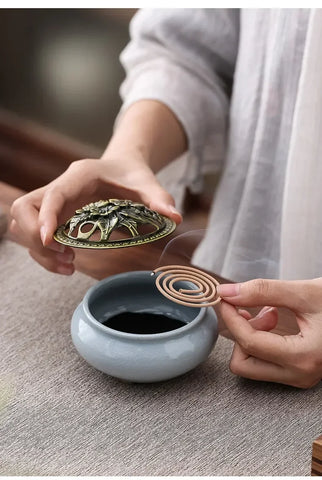 KungFu Tea Set Incense Burner Gift Box Ceremony One Pot Four Cups Can Sandalwood Incense Burner Chinese Ceramic Portable Tea Set