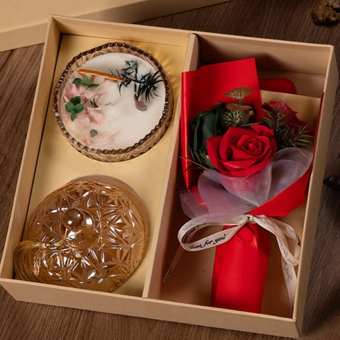 Scented Candle Gift Set with Dried Flower Bouquet Decorative Glass Jar Aromatherapy Candles for Women Birthday Christmas Present