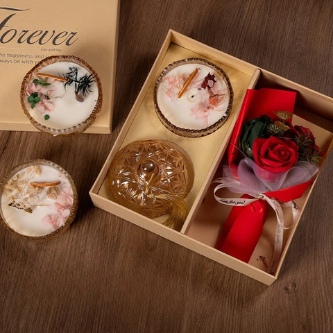 Scented Candle Gift Set with Dried Flower Bouquet Decorative Glass Jar Aromatherapy Candles for Women Birthday Christmas Present