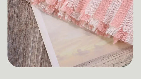 High-end gifts. Rattan aromatherapy, scarf gift box set fragrance, to send friends a small number of high-grade practical gifts.