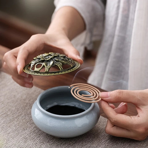 KungFu Tea Set Incense Burner Gift Box Ceremony One Pot Four Cups Can Sandalwood Incense Burner Chinese Ceramic Portable Tea Set