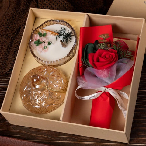 Scented Candle Gift Set with Dried Flower Bouquet Decorative Glass Jar Aromatherapy Candles for Women Birthday Christmas Present